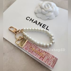 CHANEL Charm Key chain Key Ring Charm Holder Red White Pearl Keychain BRAND NEW